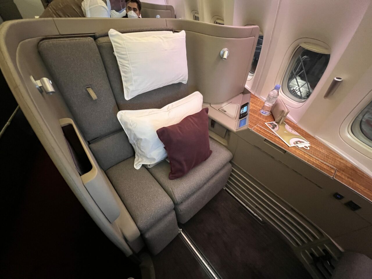 cathay pacific business class 777 300