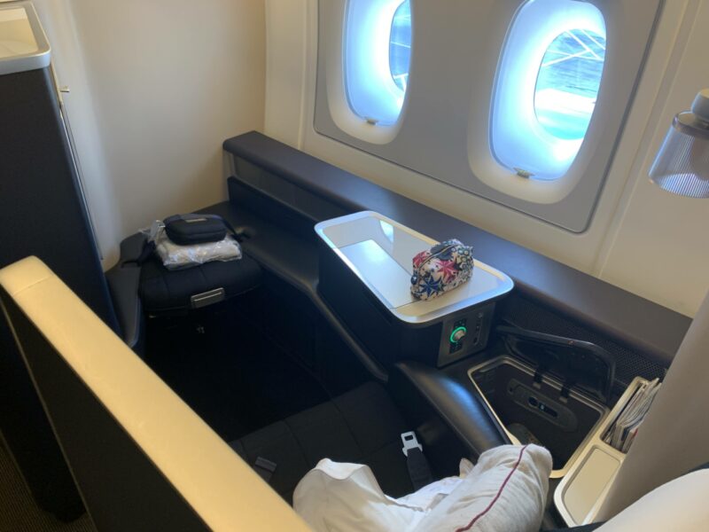 British Airways A320 Neo Club Europe review - who stole my centre table ...