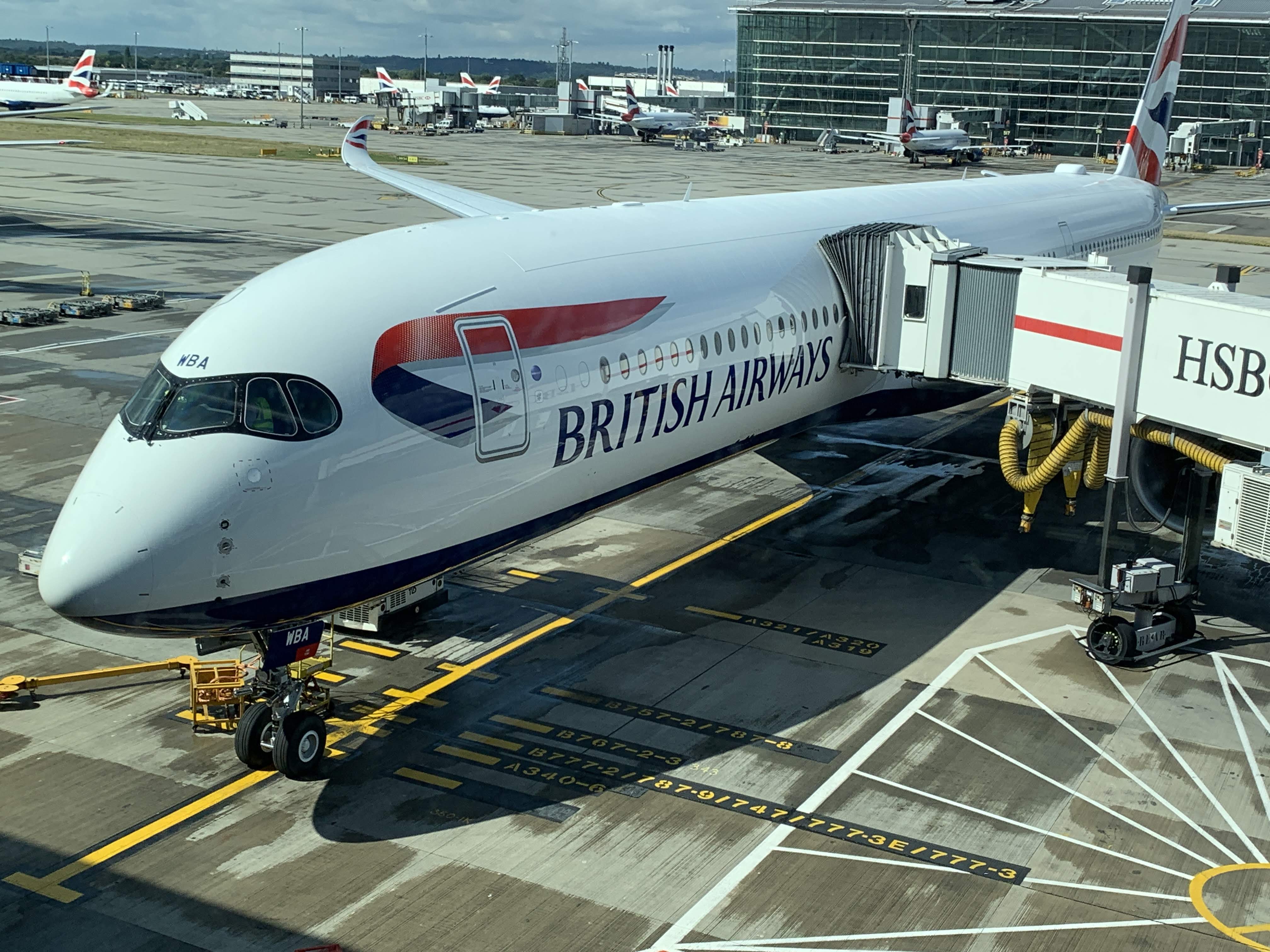 British Airways A350 first flight review - are the new Club Suites as ...