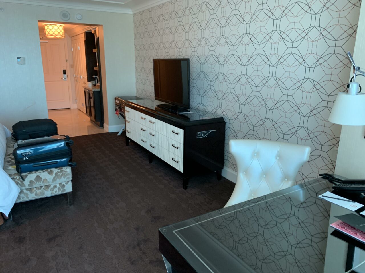 Paris Las Vegas Burgundy Room *2 Queen Beds* (Walkthrough) 