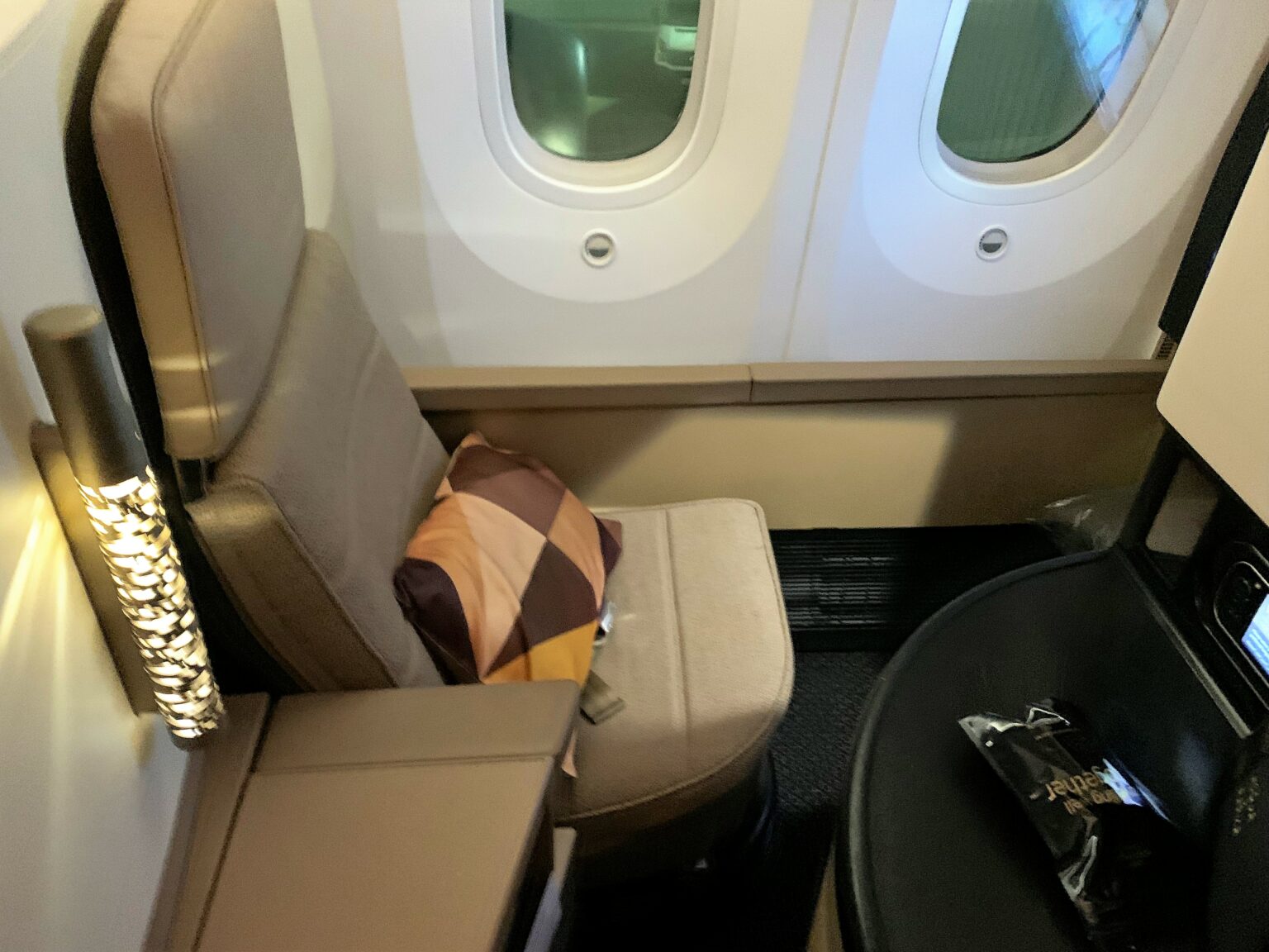 Etihad Airways B787 Business Class Review Part 1 - The Flights ...