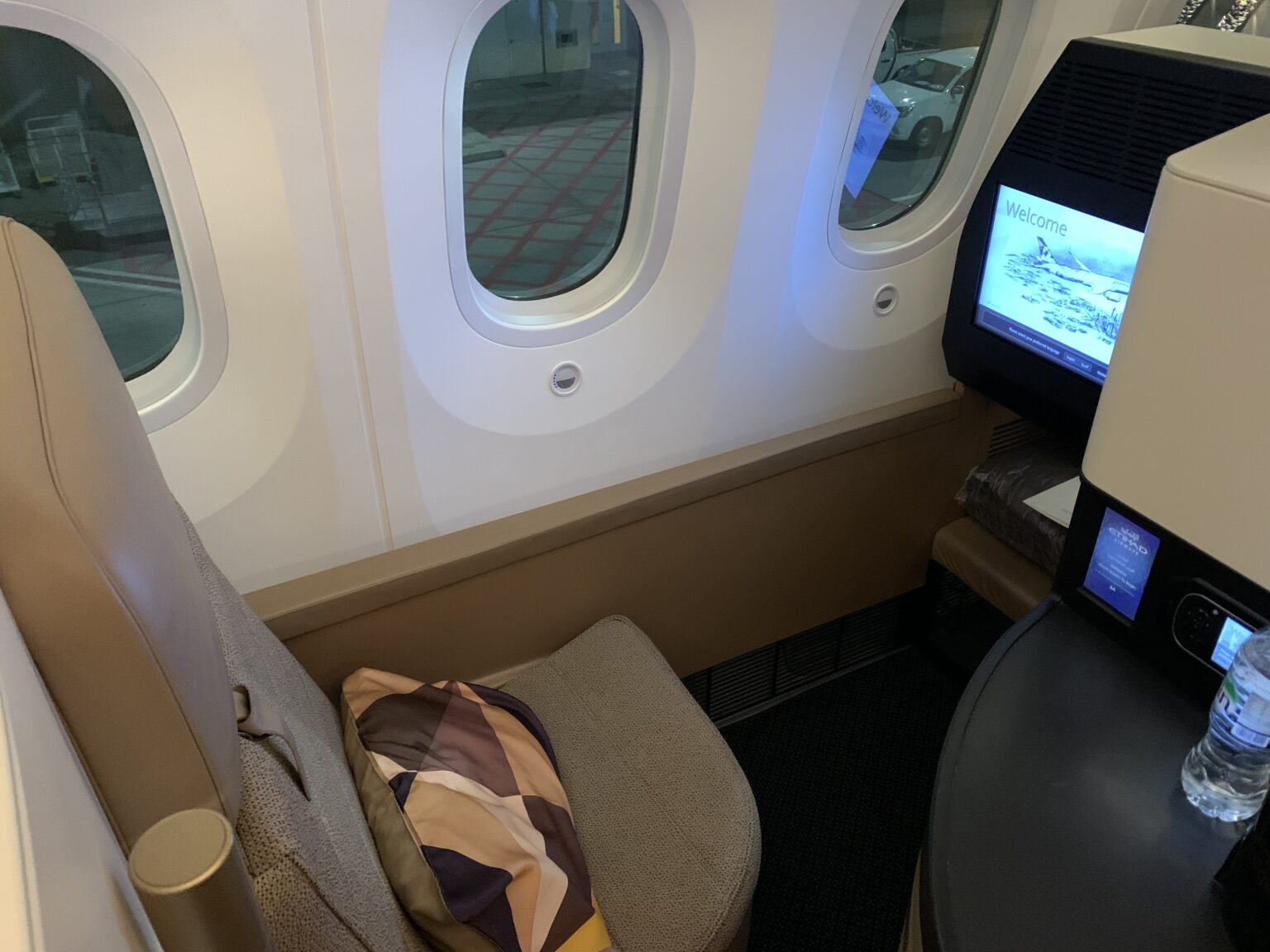 Etihad Airways B787 Business Class Review Part 1 The Flights Turning Left For Less 6937