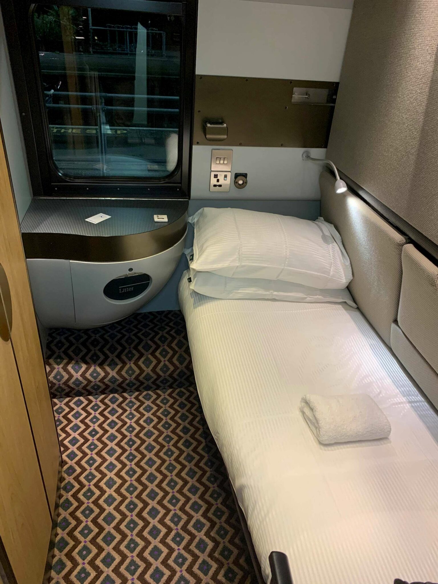 The Night Riviera Sleeper Train by GWR from Penzance to London ...