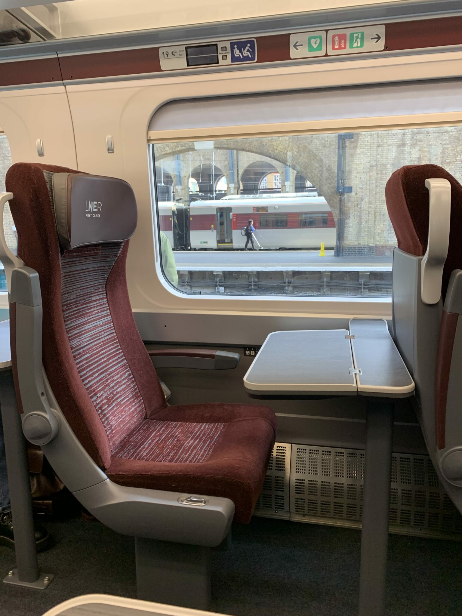 REVIEW First Class Long Distance On LNER And Avanti West Coast Trains 