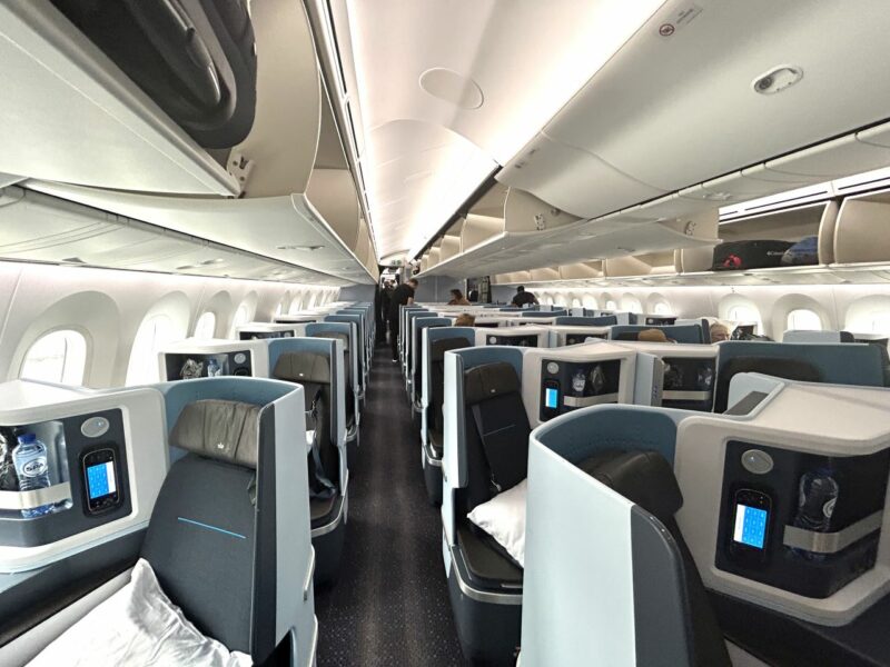 REVIEW: Great value new KLM B787-10 business class to Dubai - part two ...