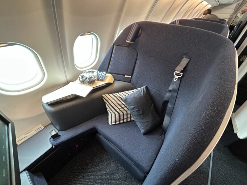 REVIEW: Finnair A330 new business class Paris to New York via Helsinki ...