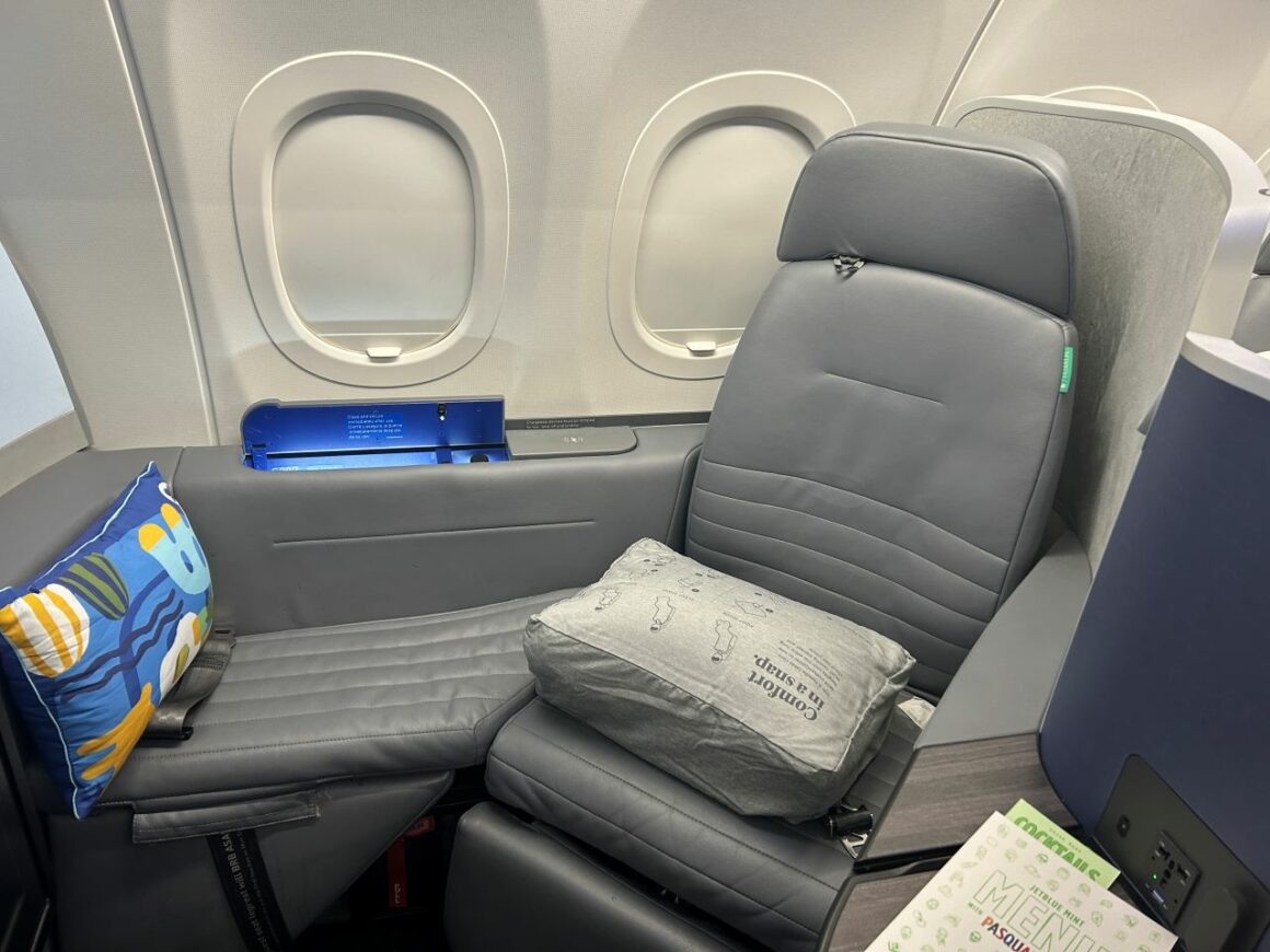 REVIEW: JetBlue Mint Studio to JFK A321LR - one of the best ...